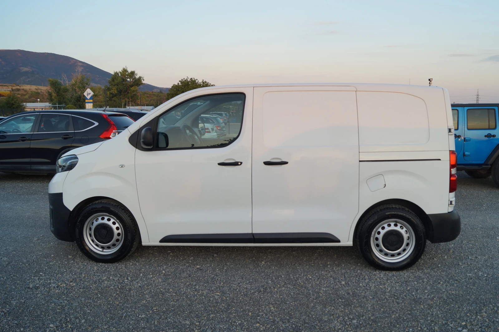 Toyota Proace 1.6d 116к.с., снимка 7 - Бусове и автобуси - 56143719