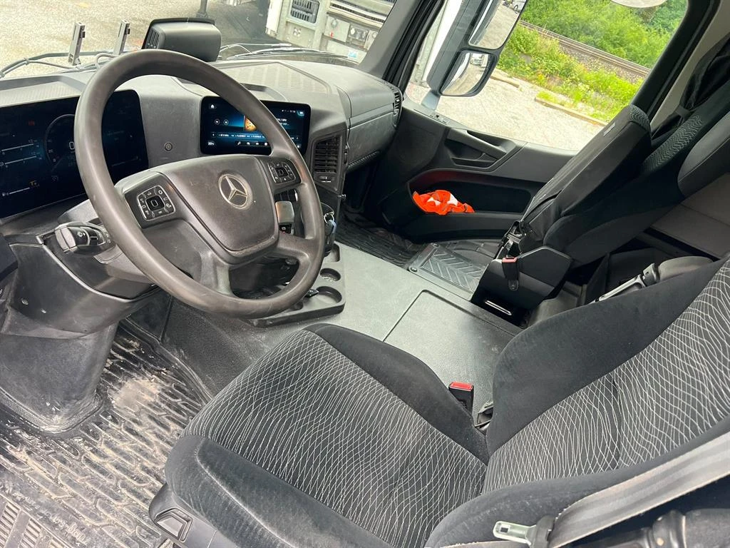 Mercedes-Benz Arocs 1851 4x4, снимка 8 - Камиони - 54886170