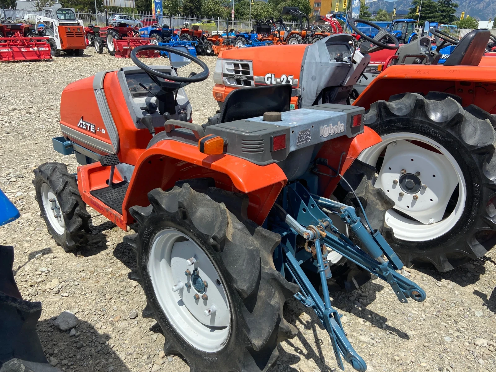 Трактор Yanmar, снимка 9 - Селскостопанска техника - 55264576