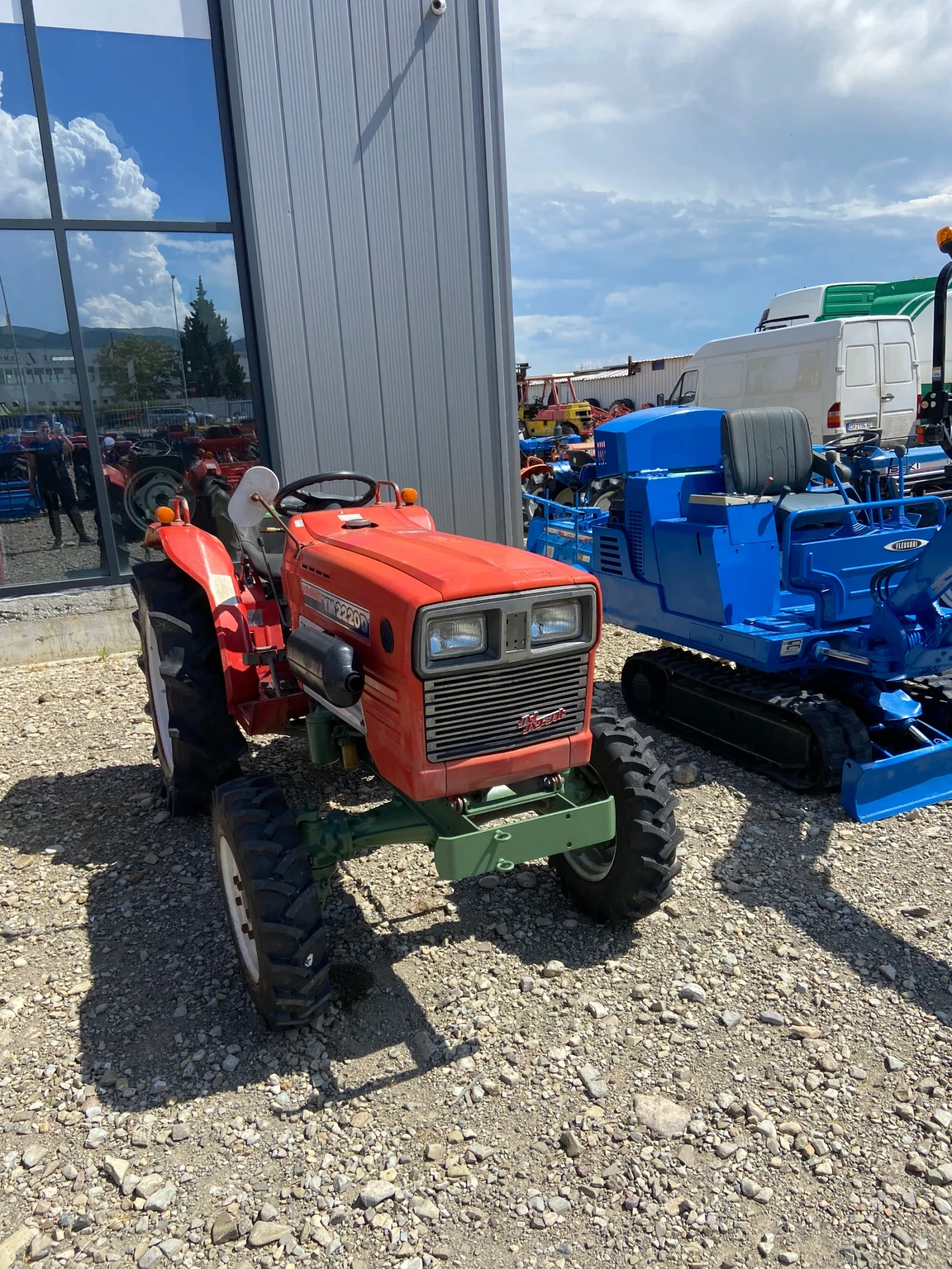 Трактор Yanmar