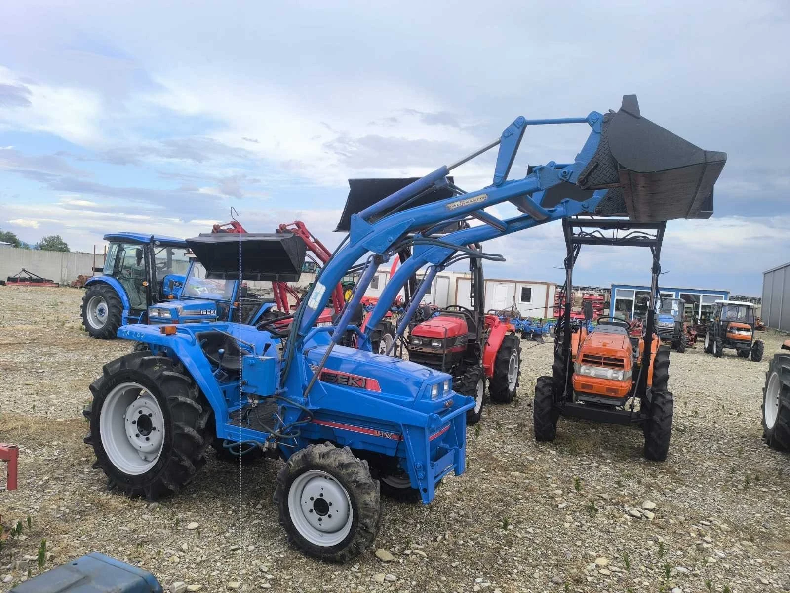 Трактор Yanmar, снимка 15 - Селскостопанска техника - 55264576