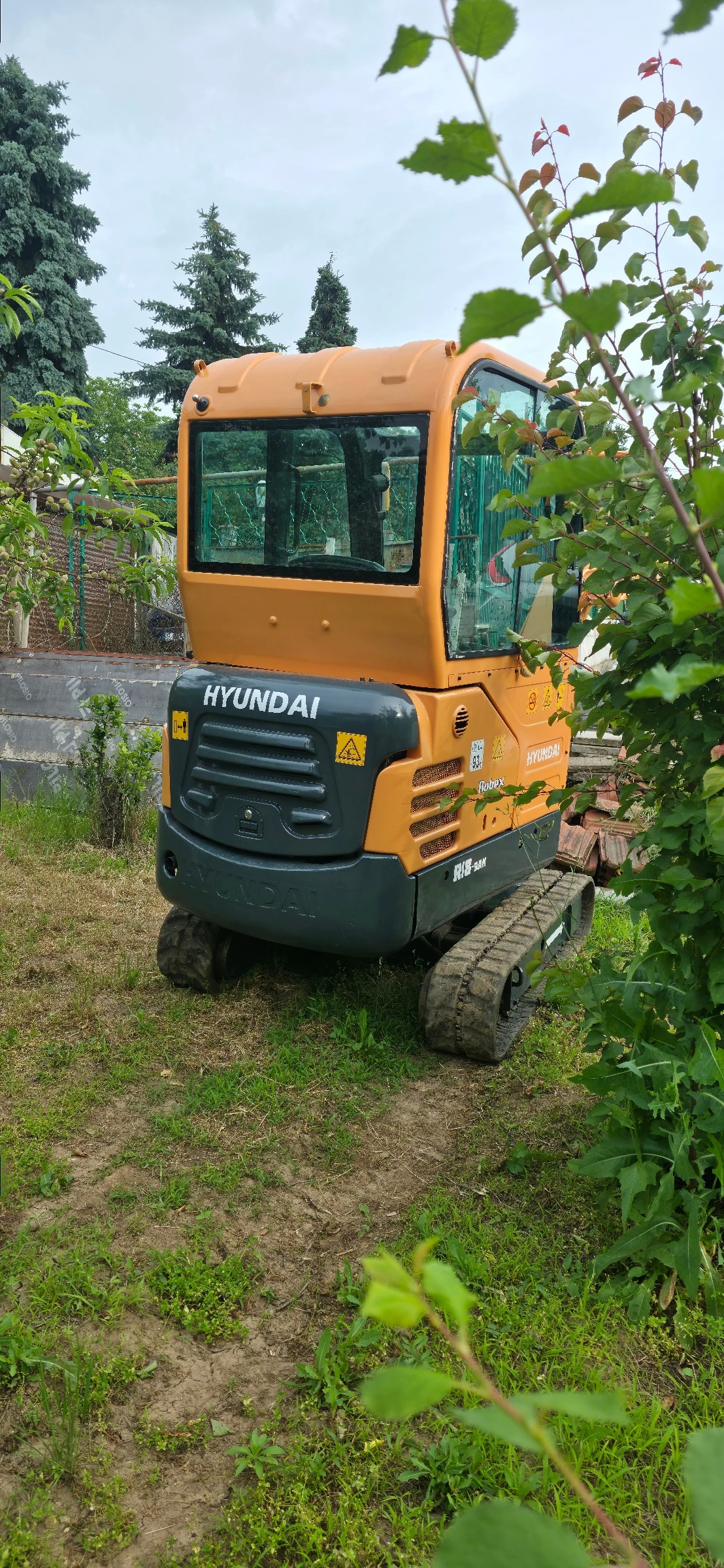 Багер Hyundai 2.1т.ROBEX