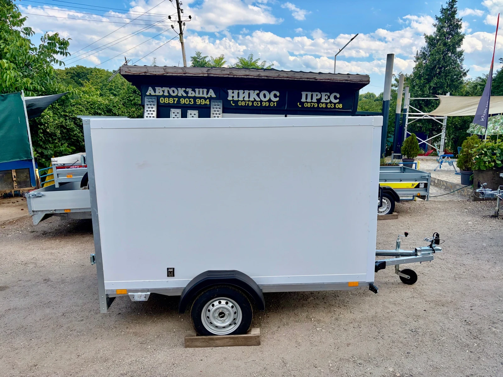 За автомобил Други Туристическо, куфарно ремарке REPO до 750kg.