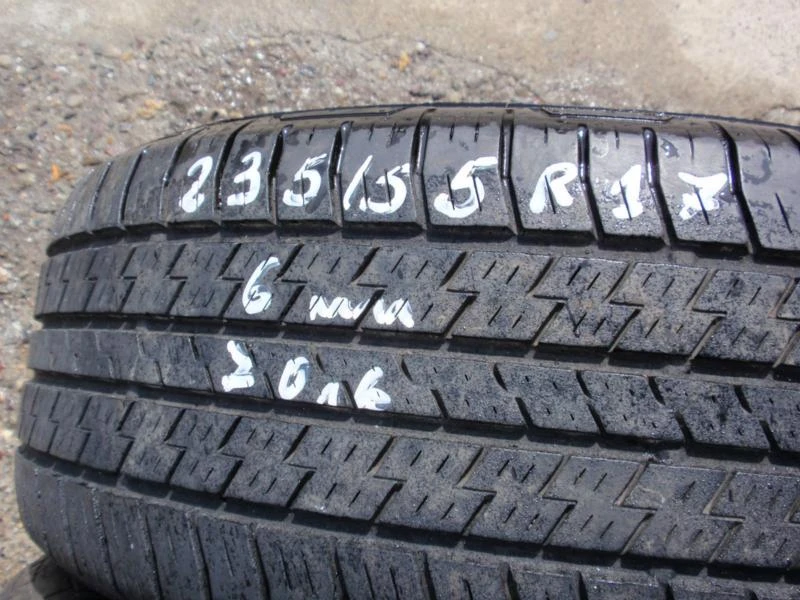 Гуми Всесезонни 235/55R17, снимка 1 - Гуми и джанти - 8379479