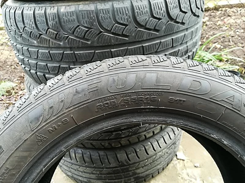 Гуми Зимни 205/55R16, снимка 3 - Гуми и джанти - 24204906