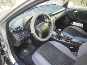 Mercedes-Benz C 180, снимка 7