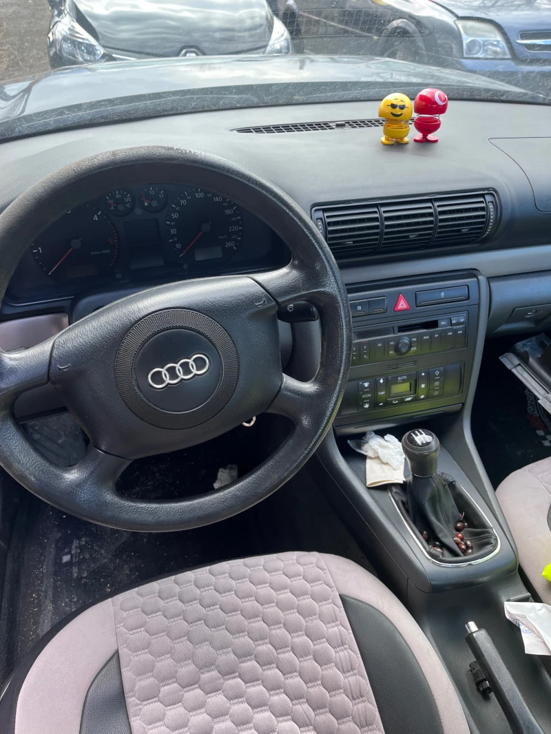 Audi A4 1.9 TDI 110кс, снимка 5 - Автомобили и джипове - 46964074