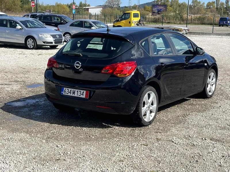 Opel Astra 1.7 d, снимка 5 - Автомобили и джипове - 47454804