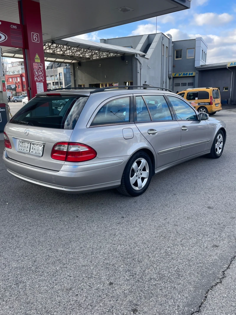 Mercedes-Benz E 220 Е220 Автомат/КОЖА, снимка 5 - Автомобили и джипове - 48371540