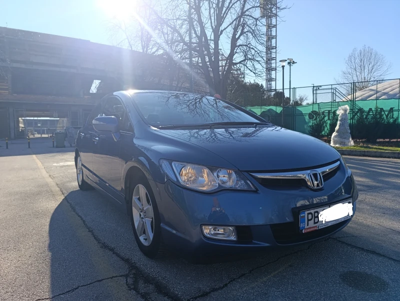 Honda Civic 1.8v-tec, снимка 3 - Автомобили и джипове - 48879619