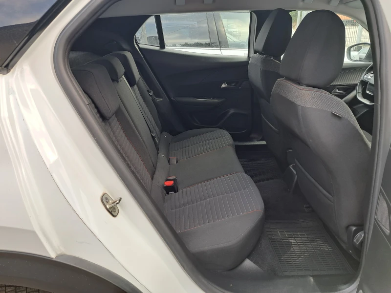 Peugeot 2008 1.5BlueHDI* КЛИМА* NAVI* ПАРКТРОНИК* 6ск          , снимка 8 - Автомобили и джипове - 51225190