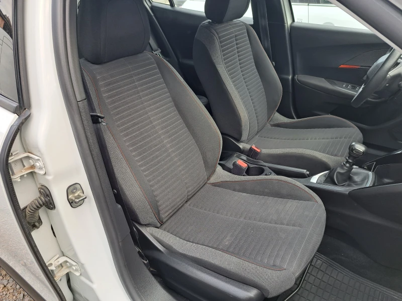 Peugeot 2008 1.5BlueHDI* КЛИМА* NAVI* ПАРКТРОНИК* 6ск          , снимка 9 - Автомобили и джипове - 51225190