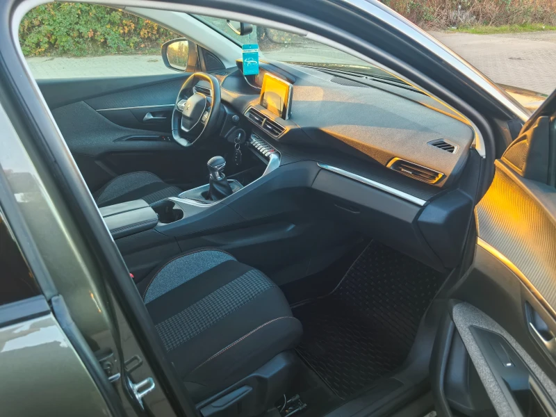 Peugeot 3008 1.6HDI 120кс , снимка 8 - Автомобили и джипове - 52428110