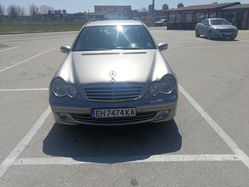 Mercedes-Benz C 180, снимка 3 - Автомобили и джипове - 52425800