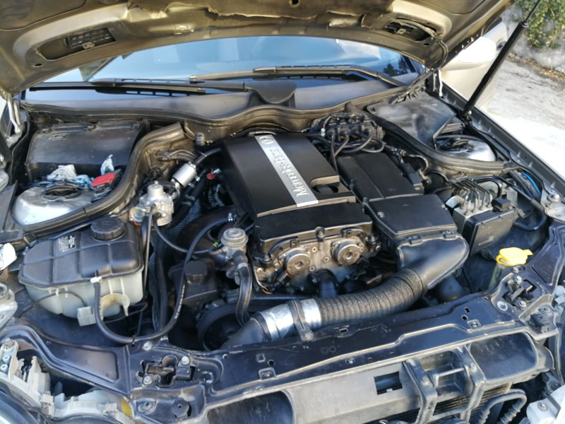 Mercedes-Benz C 180, снимка 13 - Автомобили и джипове - 52425800