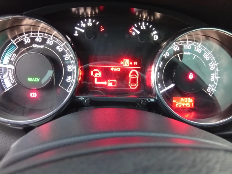 Peugeot 3008 4x4 HYBRID 4 200 кс., снимка 10 - Автомобили и джипове - 52505976