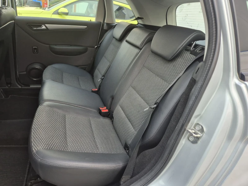 Mercedes-Benz B 180, снимка 12 - Автомобили и джипове - 52644495