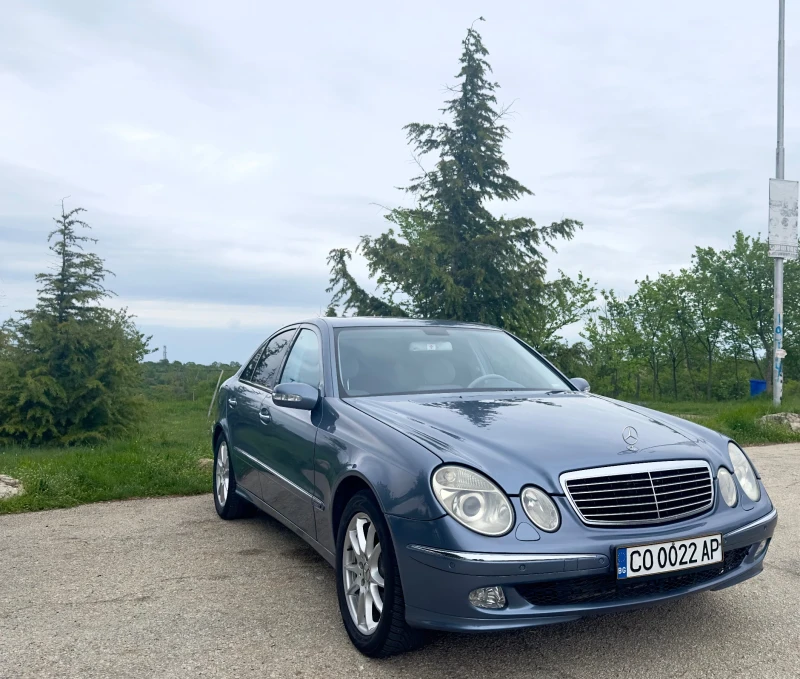 Mercedes-Benz E 220, снимка 2 - Автомобили и джипове - 52895977