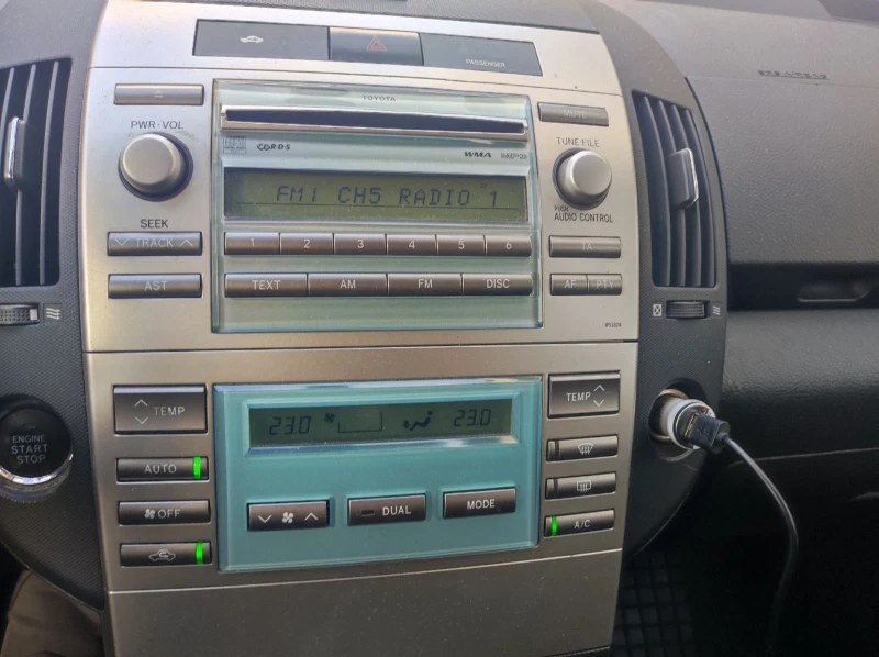 Toyota Corolla verso 2.2 D-4D, снимка 10 - Автомобили и джипове - 53297424