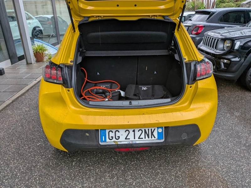 Peugeot 208 Active, снимка 7 - Автомобили и джипове - 53329235