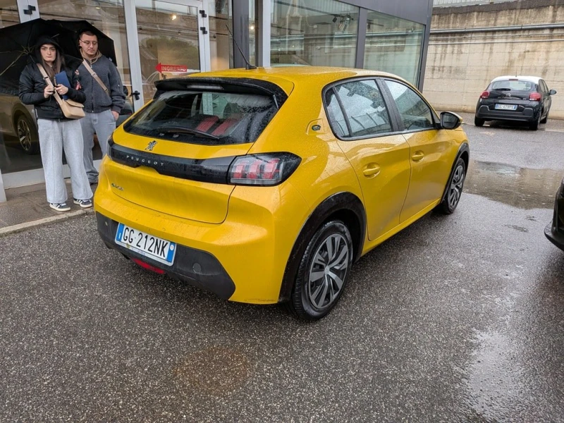Peugeot 208 Active, снимка 4 - Автомобили и джипове - 53329235