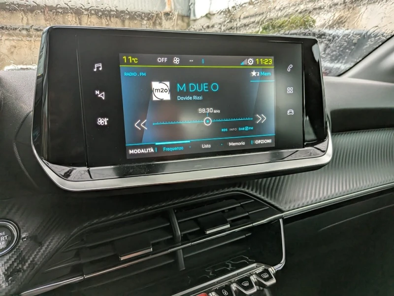 Peugeot 208 Active, снимка 15 - Автомобили и джипове - 53329235