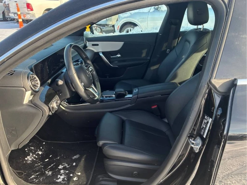 Mercedes-Benz CLA 250 * 4MATIC Coupe * DISTRONIC* PANORAMA* , снимка 5 - Автомобили и джипове - 53358641