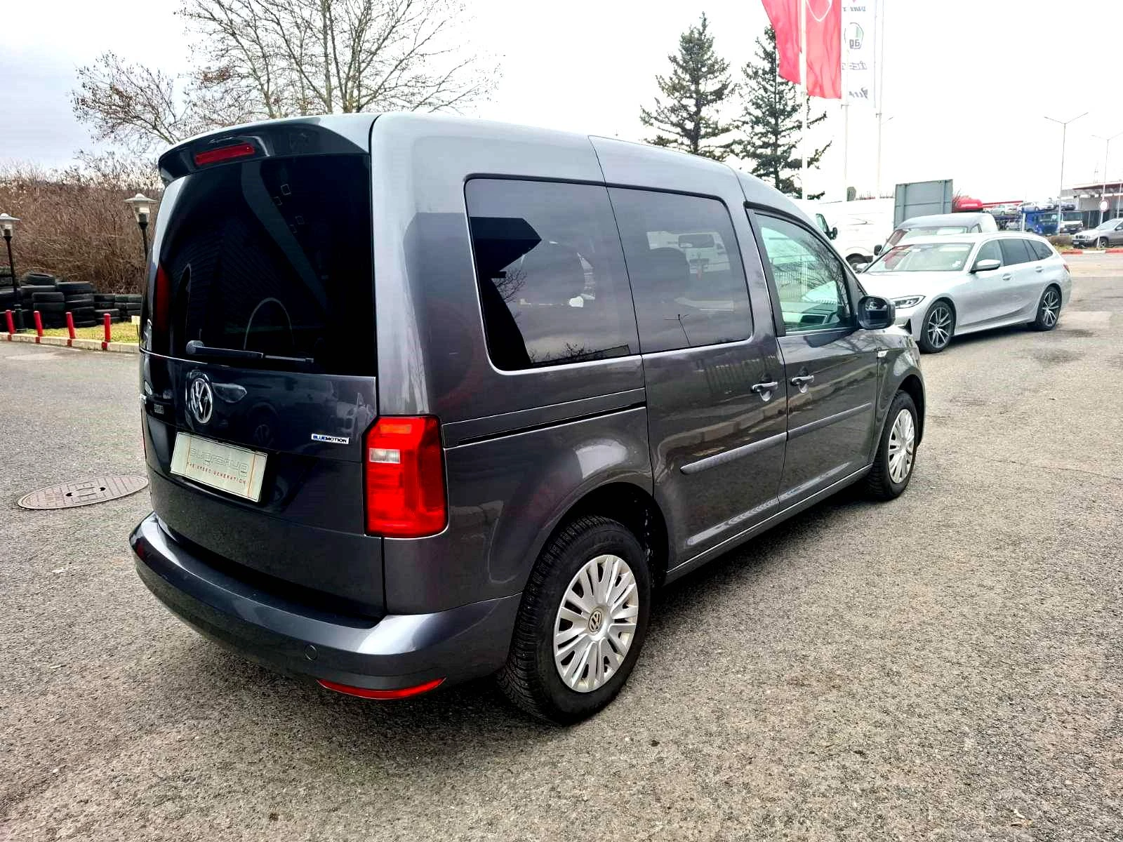 VW Caddy 1.4 TGi МЕТАН / В Гаранция / 6+ 1 Места - изображение 7