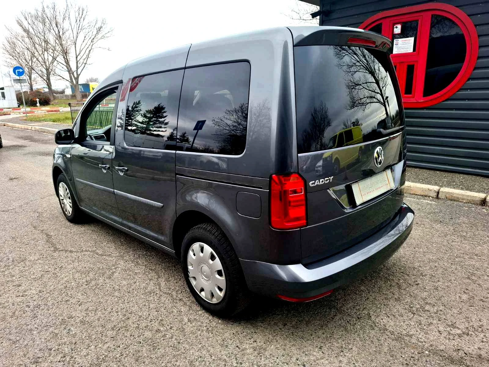 VW Caddy 1.4 TGi МЕТАН / В Гаранция / 6+ 1 Места - изображение 5