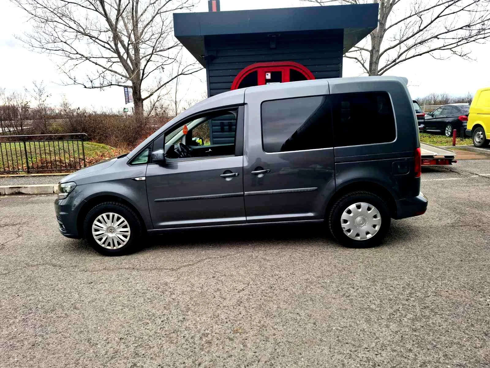 VW Caddy 1.4 TGi МЕТАН / В Гаранция / 6+ 1 Места - изображение 4