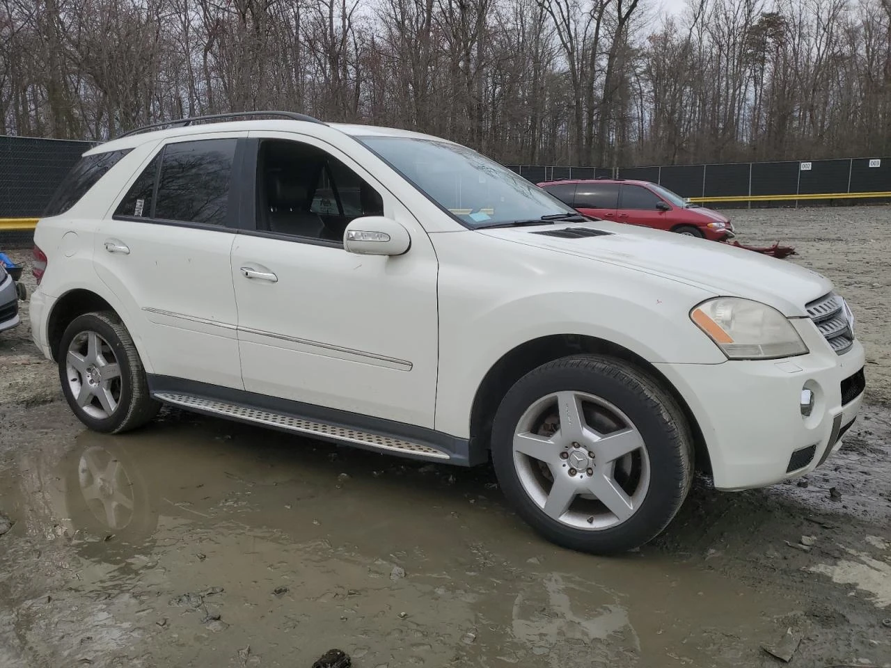 Mercedes-Benz ML 550 4MATIC/Keyless/Camera/Navi - изображение 4