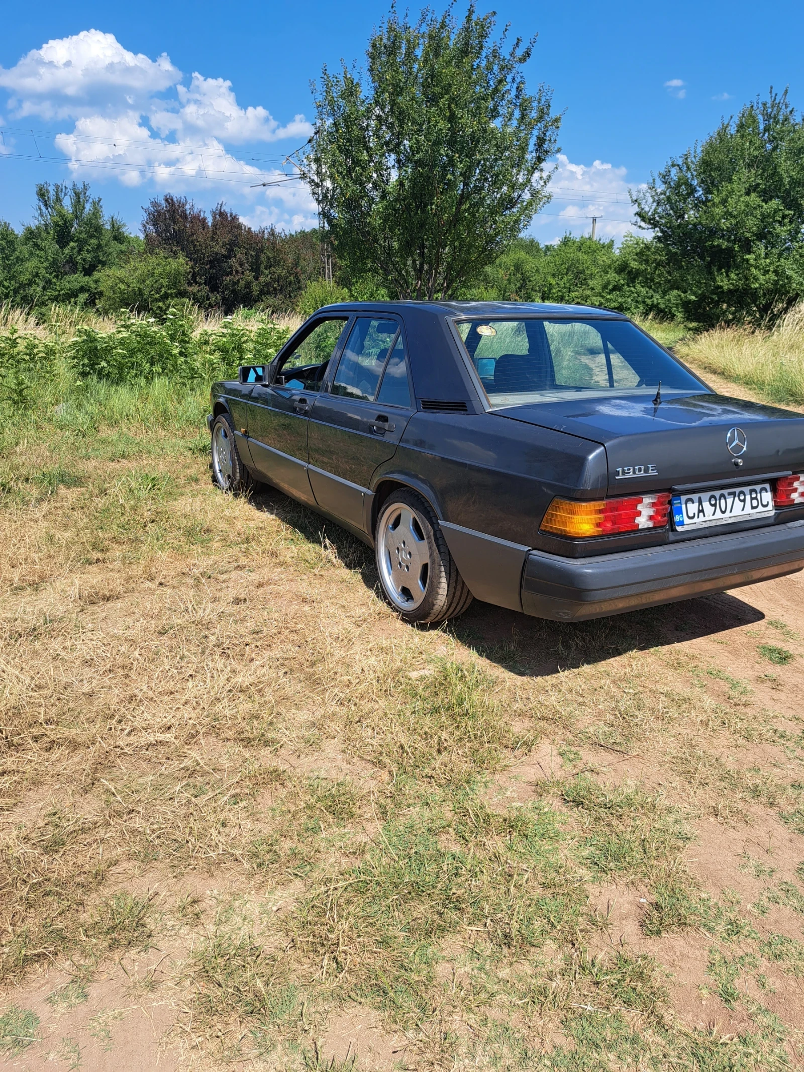 Mercedes-Benz 190  - изображение 6