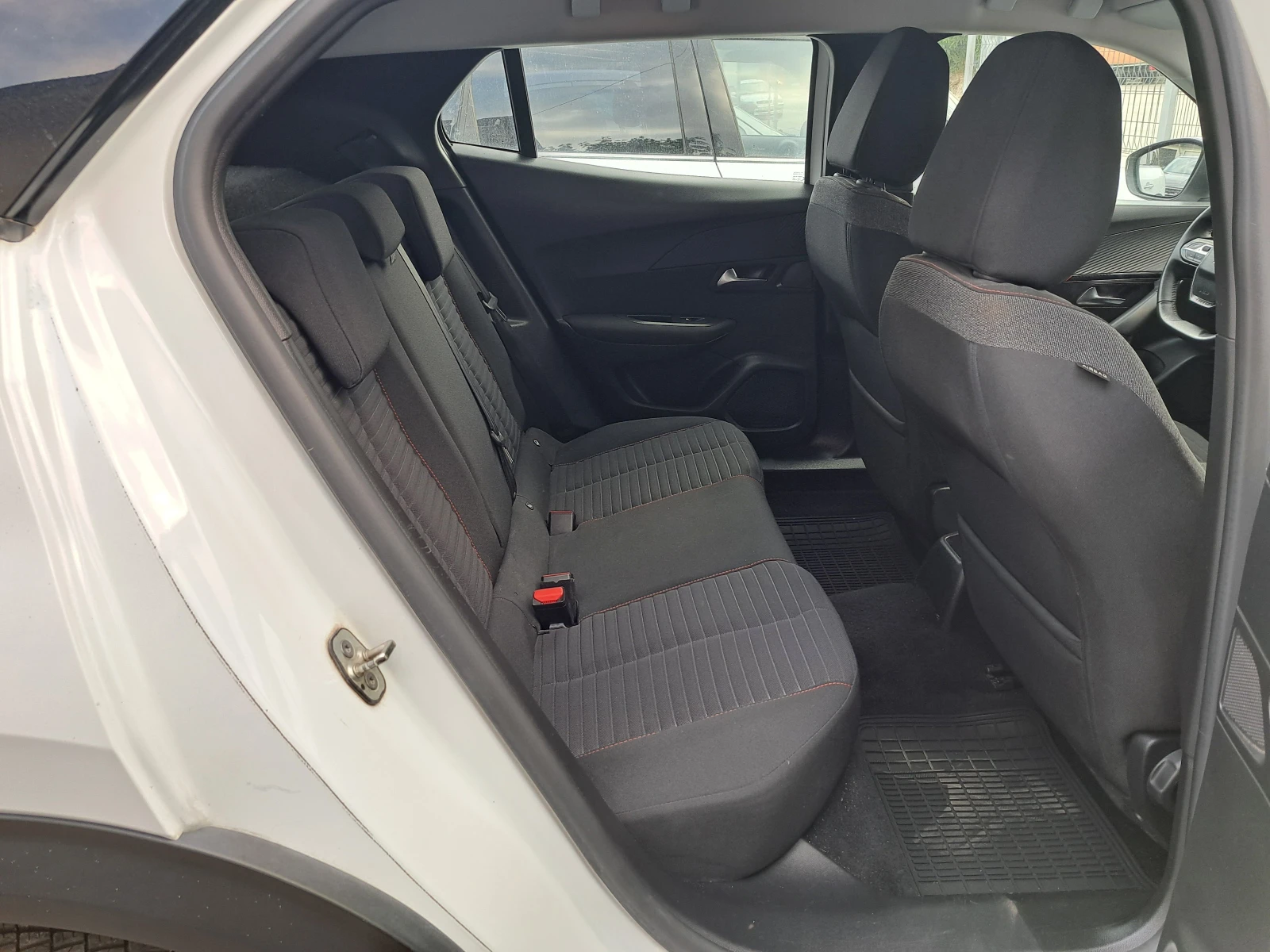 Peugeot 2008 1.5BlueHDI* КЛИМА* NAVI* ПАРКТРОНИК* 6ск           - изображение 8