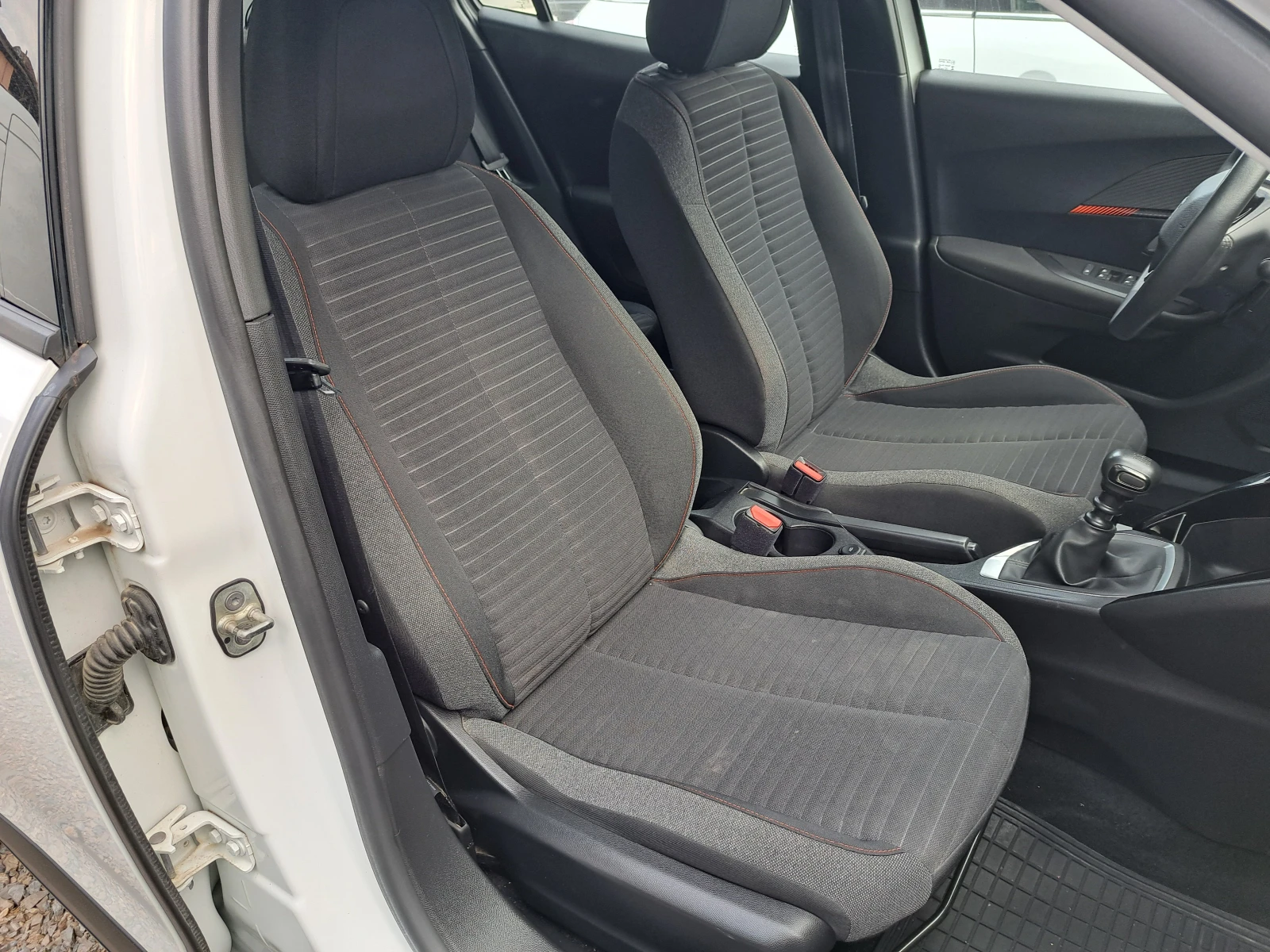 Peugeot 2008 1.5BlueHDI* КЛИМА* NAVI* ПАРКТРОНИК* 6ск           - изображение 9