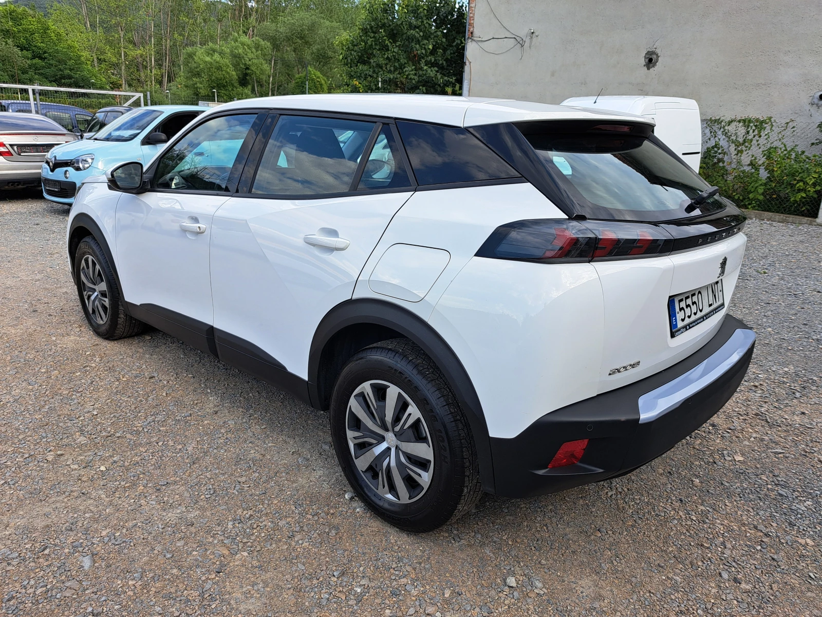 Peugeot 2008 1.5BlueHDI* КЛИМА* NAVI* ПАРКТРОНИК* 6ск           - изображение 5