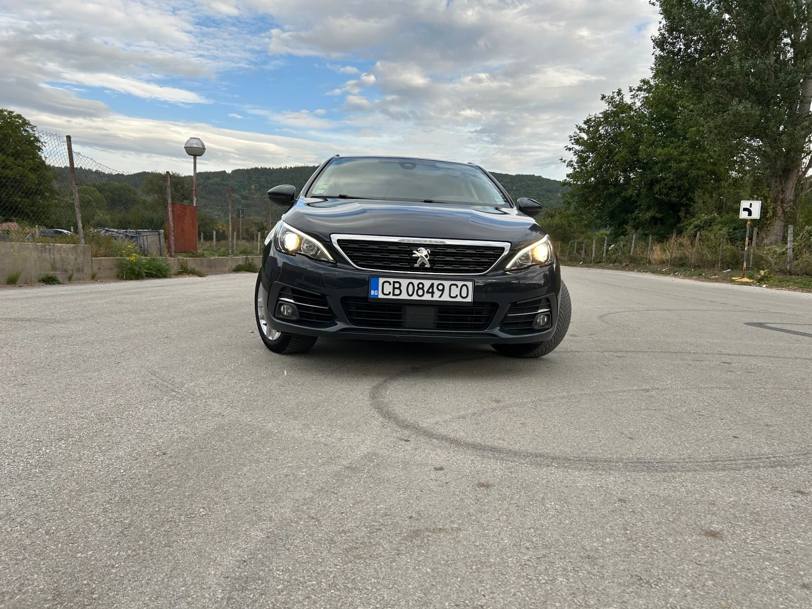 Peugeot 308 1.5 - изображение 5
