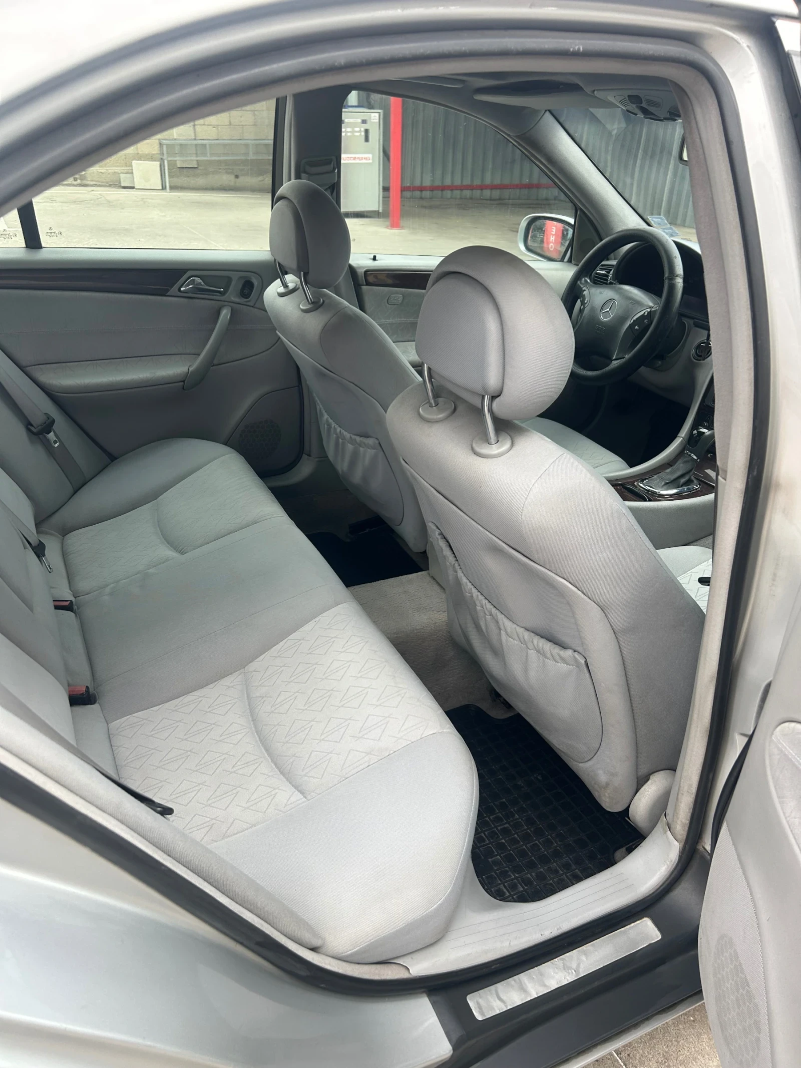 Mercedes-Benz C 270  - изображение 7