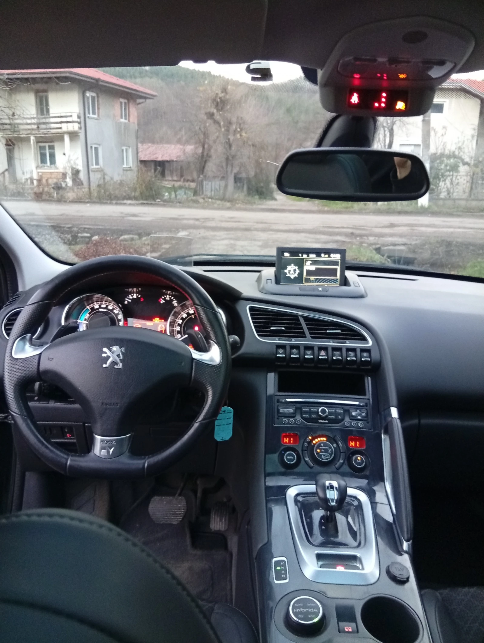 Peugeot 3008 4x4 HYBRID 4 200 . | Mobile.bg   11