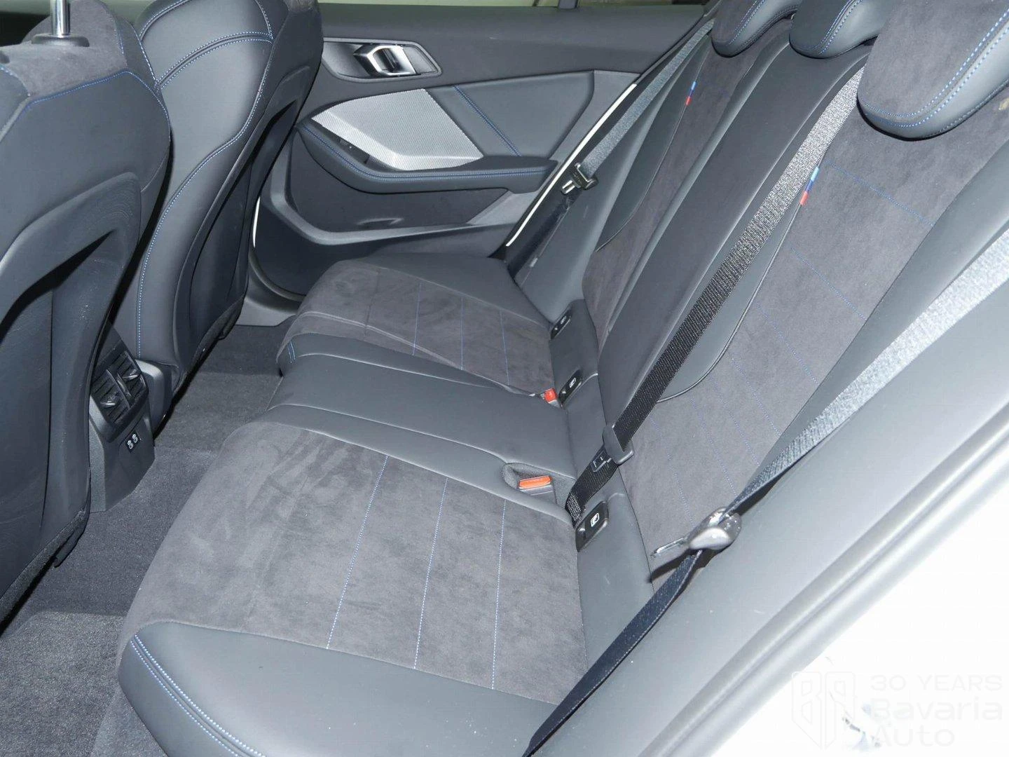 BMW 135 M135i xDrive Steptronic - изображение 8