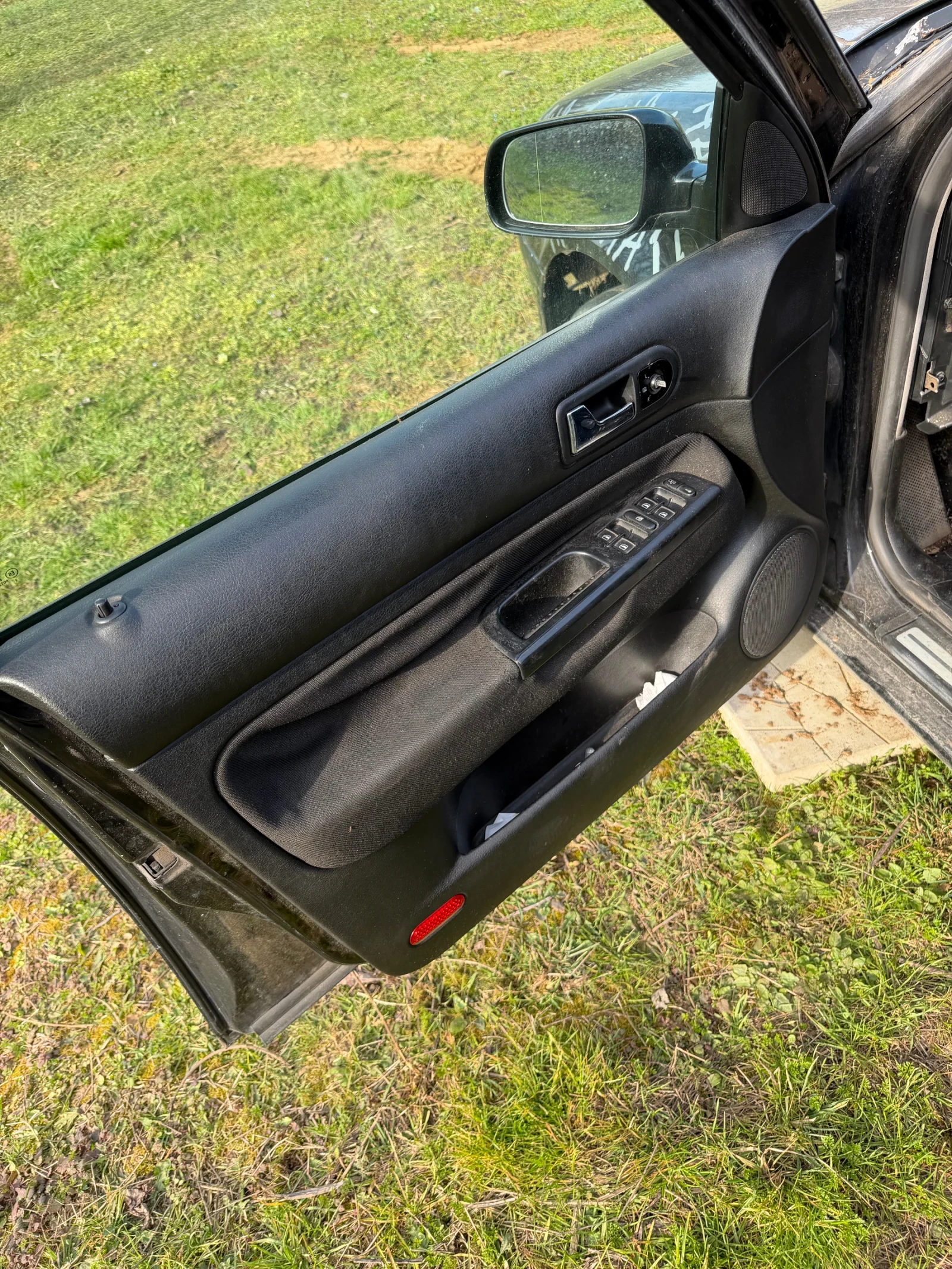 VW Golf 1.9 90 ALH цял за части, снимка 3 - Автомобили и джипове - 53953516