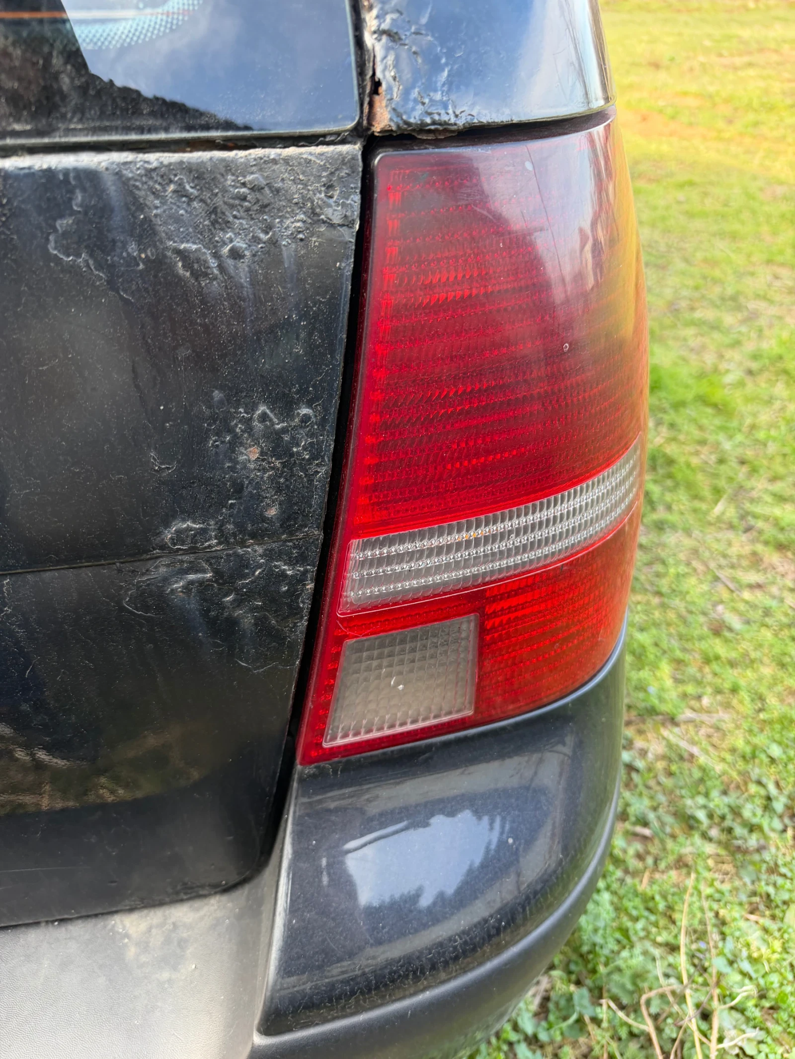 VW Golf 1.9 90 ALH цял за части, снимка 7 - Автомобили и джипове - 53953516