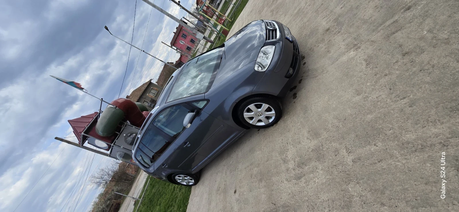 VW Touran, снимка 2 - Автомобили и джипове - 53989205