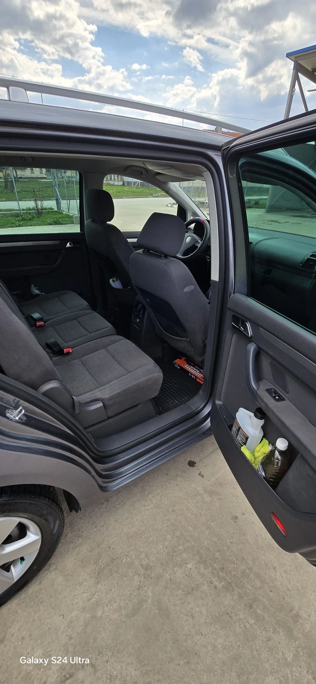 VW Touran, снимка 10 - Автомобили и джипове - 53989205