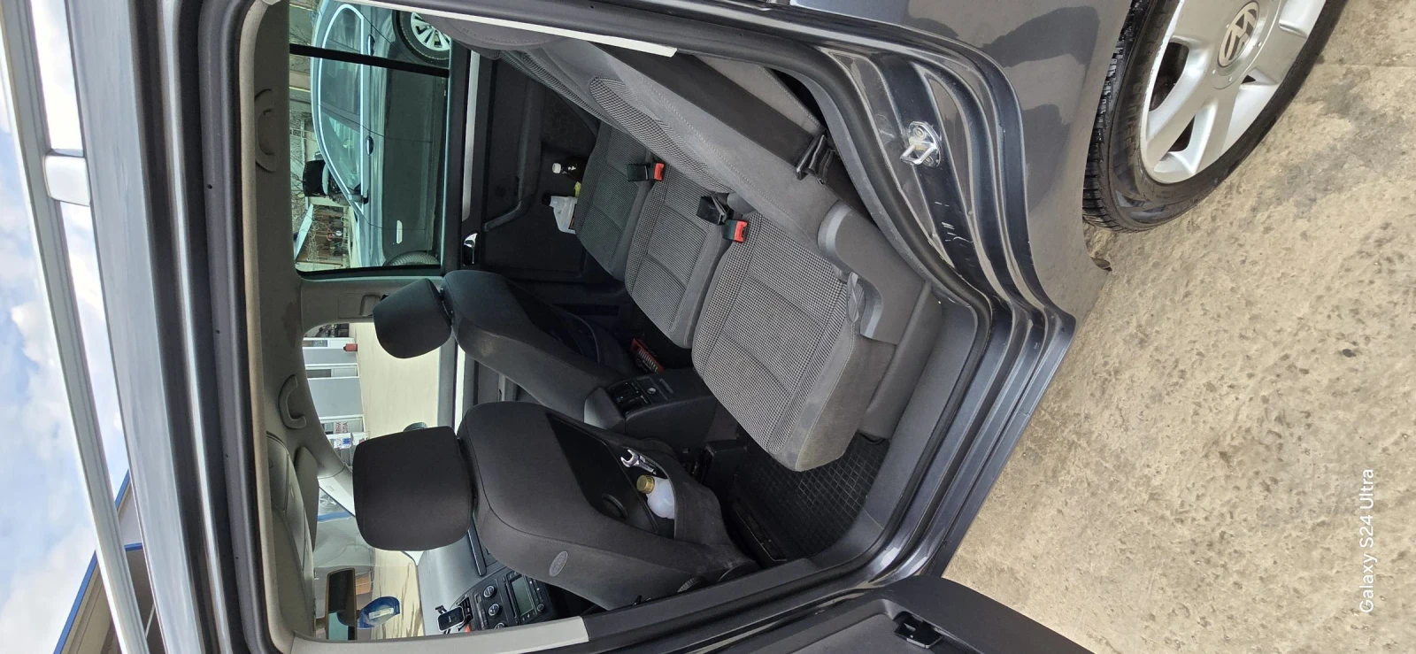 VW Touran, снимка 8 - Автомобили и джипове - 53989205