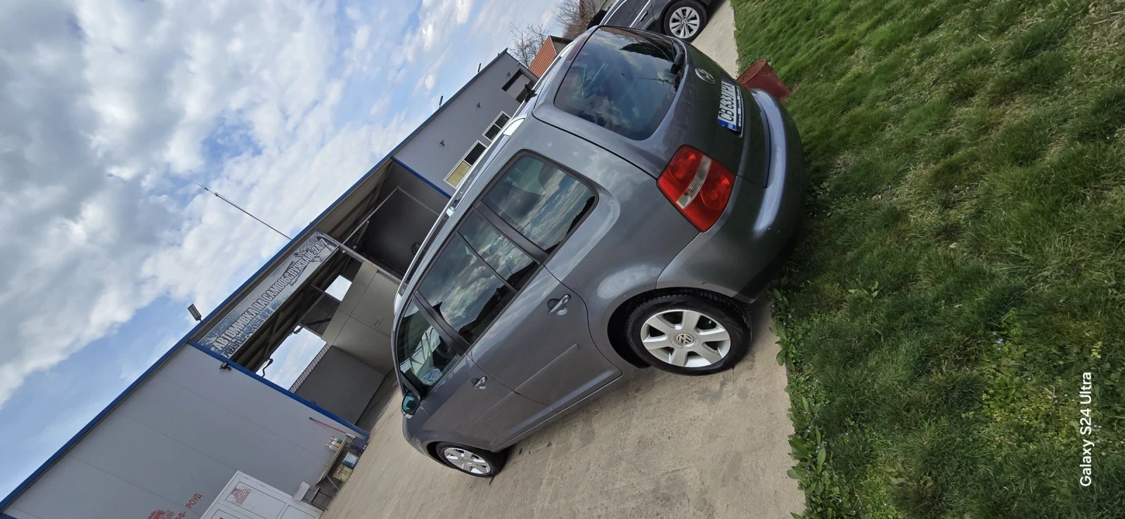 VW Touran, снимка 5 - Автомобили и джипове - 53989205