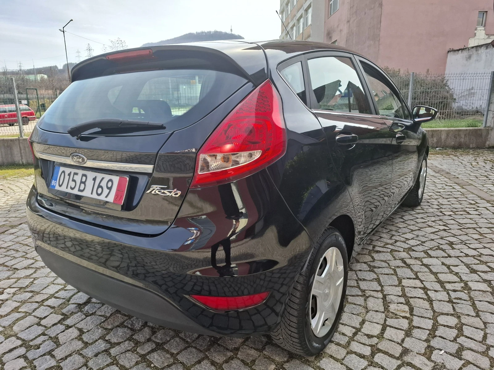 Ford Fiesta 1.25I * TITANIUM* 100% REALNI KILOMETRI* TOP* , снимка 4 - Автомобили и джипове - 53990148