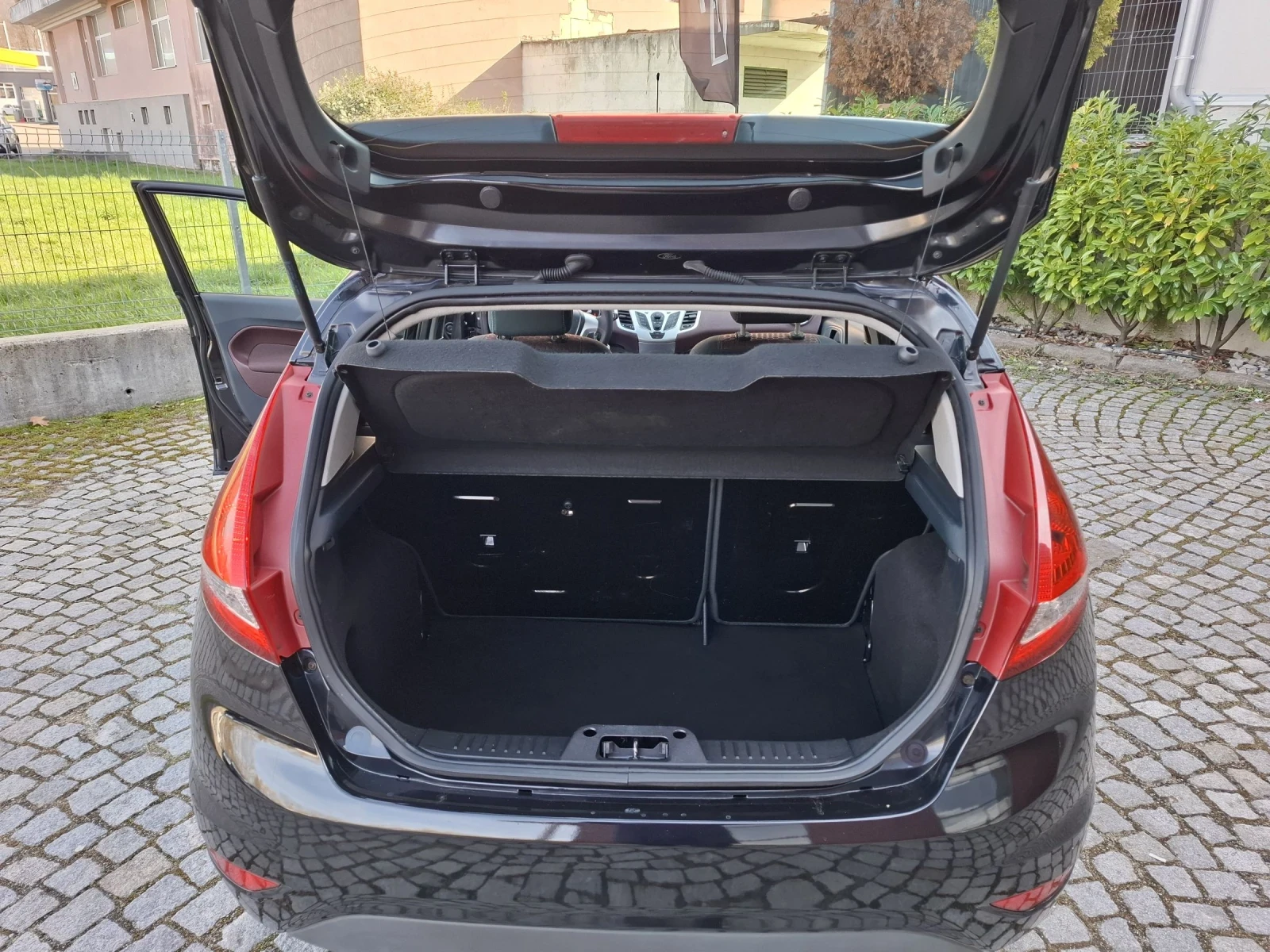 Ford Fiesta 1.25I * TITANIUM* 100% REALNI KILOMETRI* TOP* , снимка 11 - Автомобили и джипове - 53990148