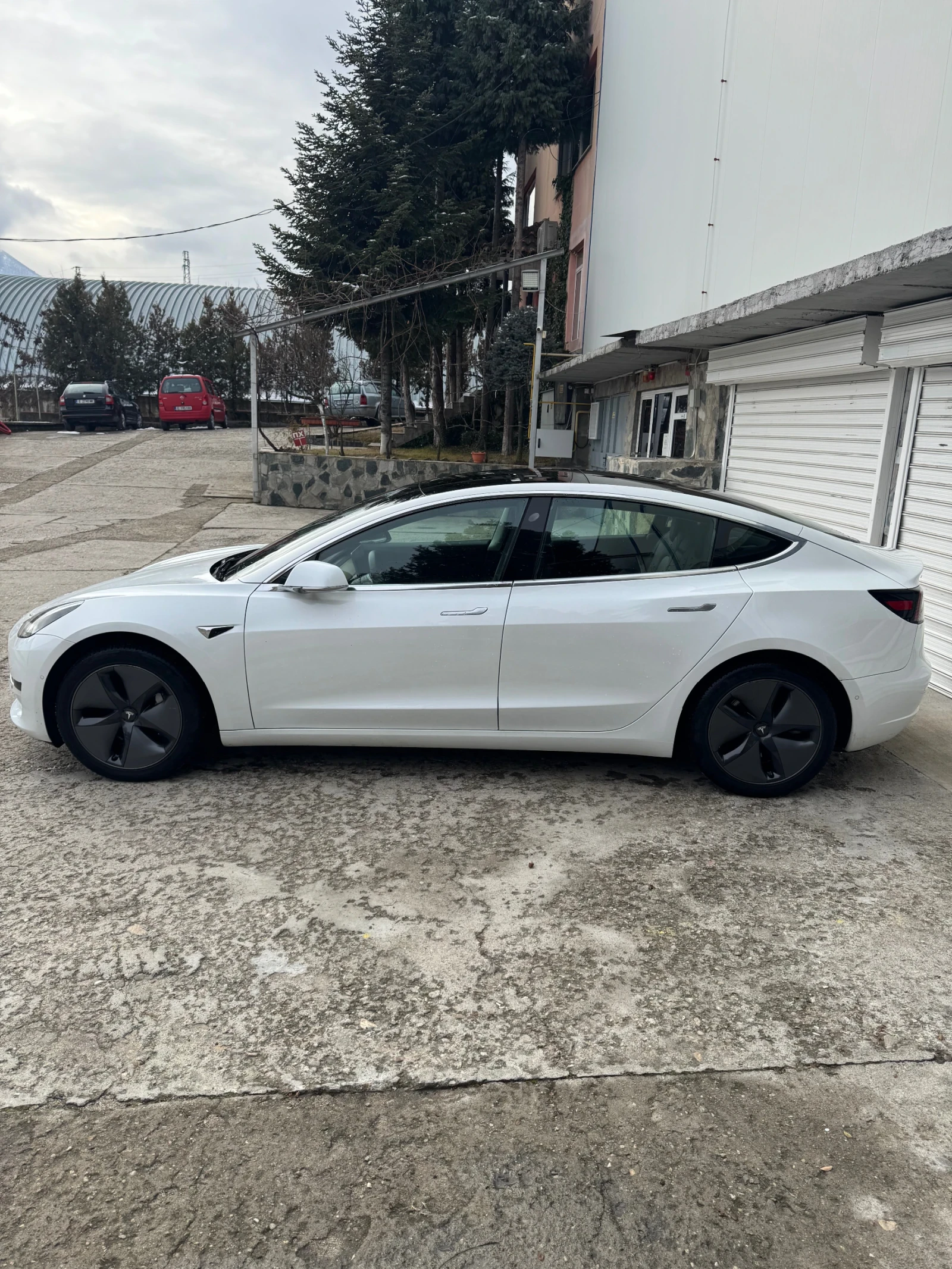 Tesla Model 3 SR+ Гаранция, снимка 4 - Автомобили и джипове - 54410746