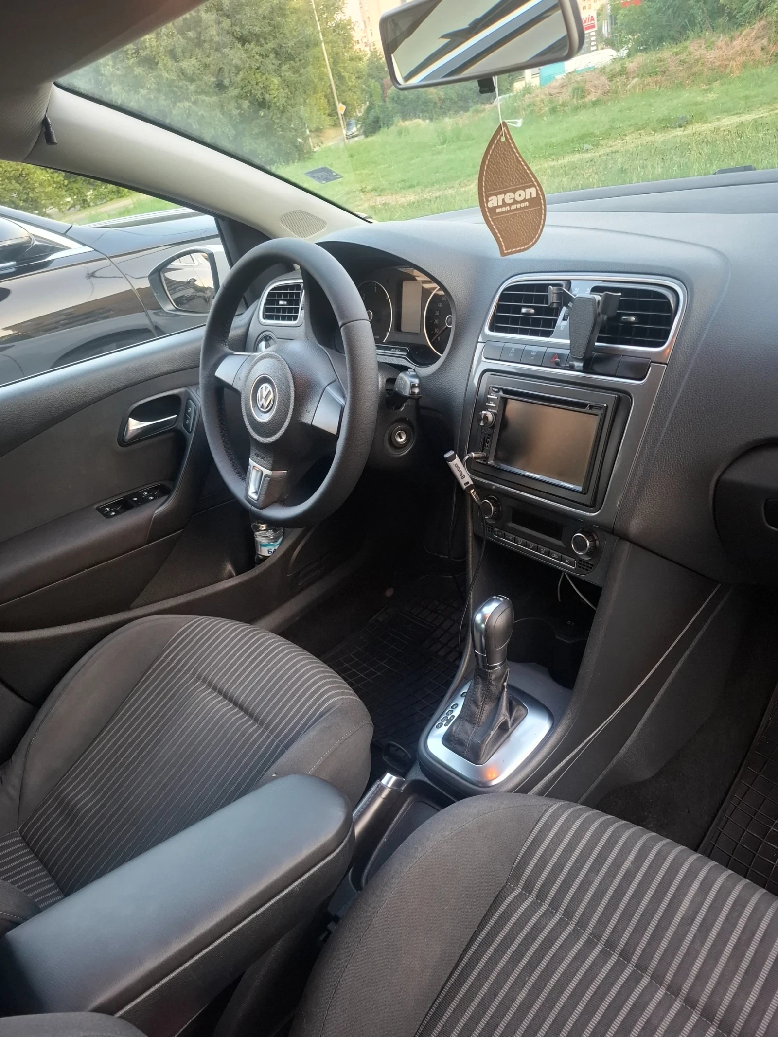 VW Polo 1.6 TDI, снимка 7 - Автомобили и джипове - 55334985