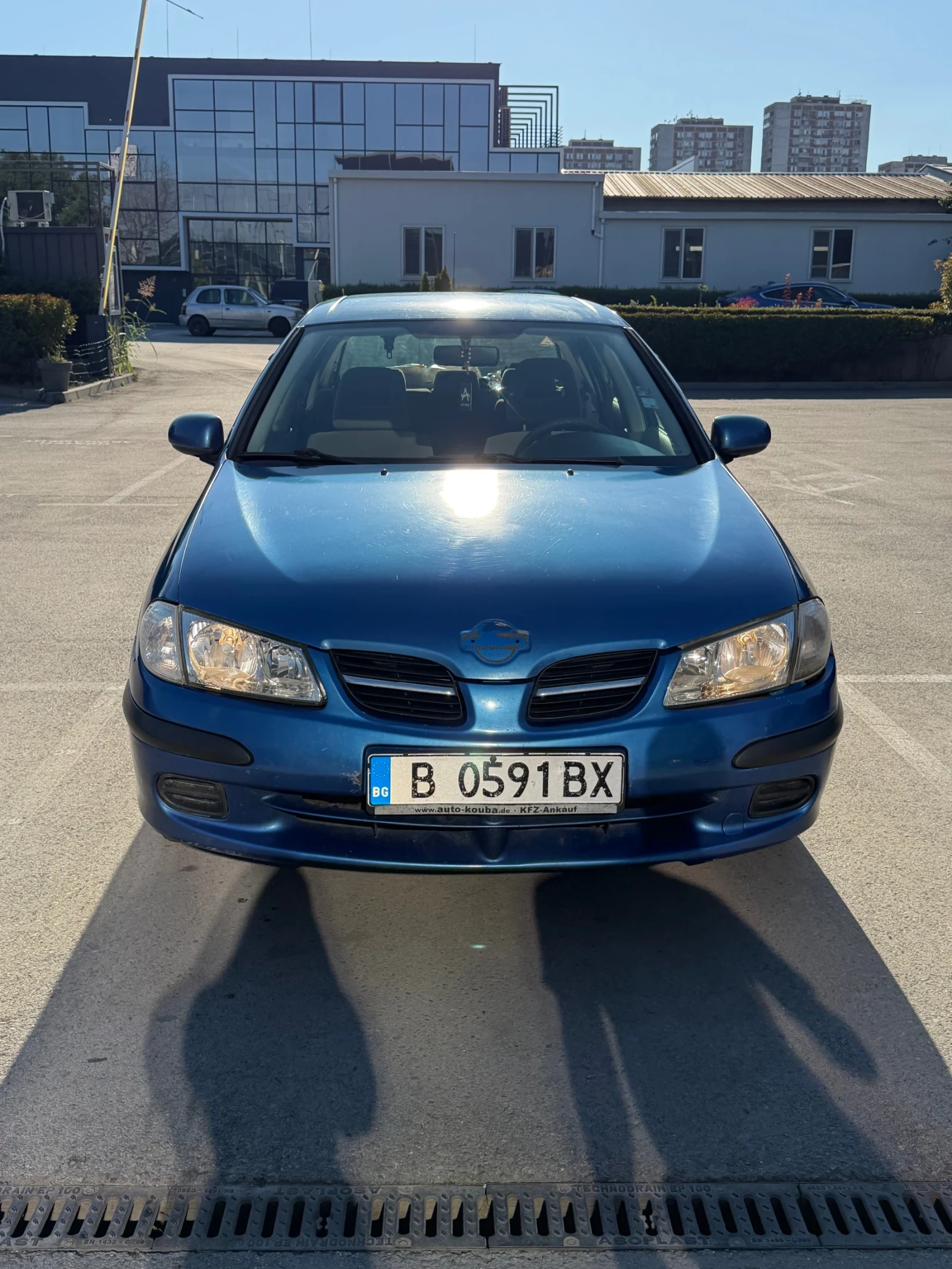 Nissan Almera